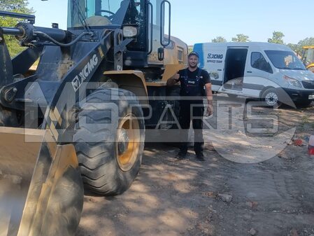 Замена гидрораспределителя АКПП на фронтальном погрузчике XCMG XC938 - 5